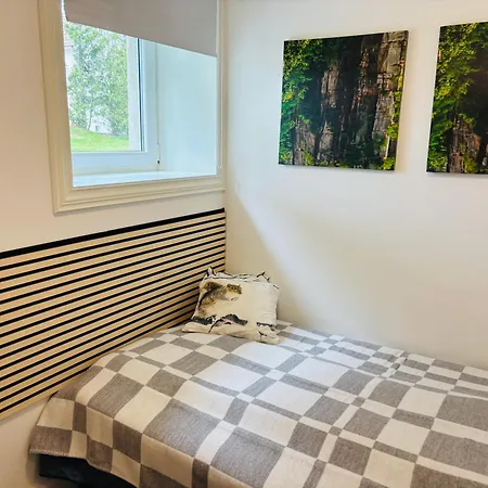Fresh & Small Bedroom Near Centre Rum i privatbostad Stavanger