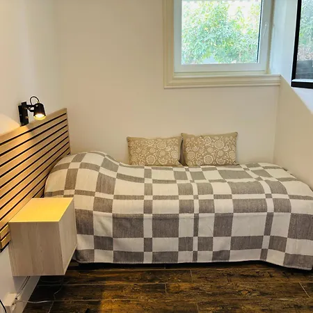 Fresh & Small Bedroom Near Centre Rum i privatbostad Stavanger