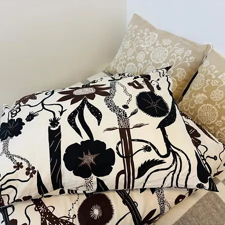 Rum i privatbostad Fresh & Small Bedroom Near Centre *