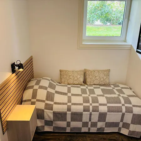 Rum i privatbostad Fresh & Small Bedroom Near Centre Stavanger